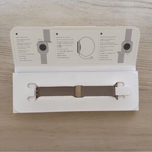 Apple Smartwatch Band - 42mm Gold Milanese Loop Series 11